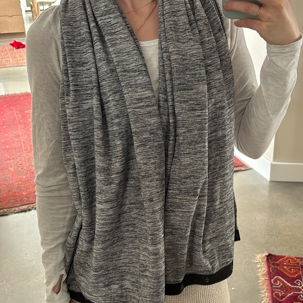 Gray Lululemon Scarf